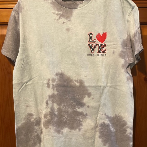 Simply Southern Gray and Red Love Tee - Picture 1 of 3